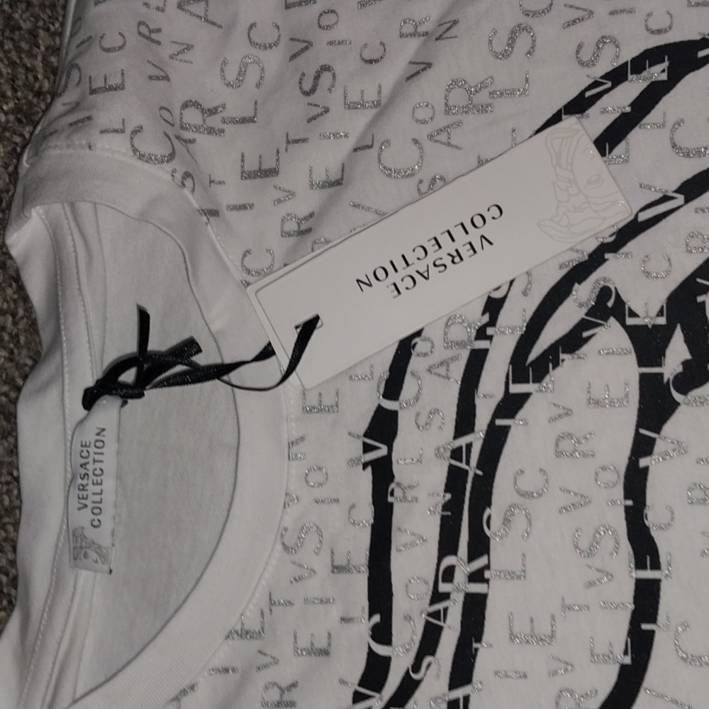 Versace tee - Picture 3 of 5